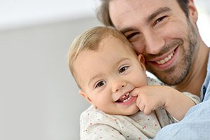 ¿Cómo influye el padre en el desarrollo cognitivo y emocional de su hijo?