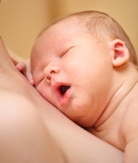 Ritmo cardiaco y respiración de los bebés recien nacidos