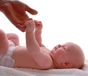 Evolución en uso de las manos de los bebés