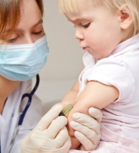 Vacunación de bebés y niños vacunar enfermedades infantiles cuando
