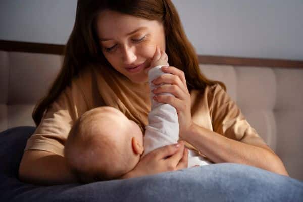 Cómo descongelar la leche materna de forma segura