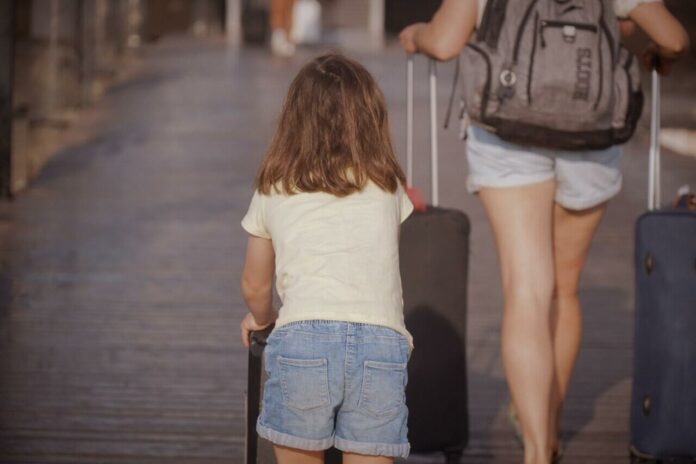 ¿Qué aspectos debes tener en cuenta a la hora de viajar con niños?